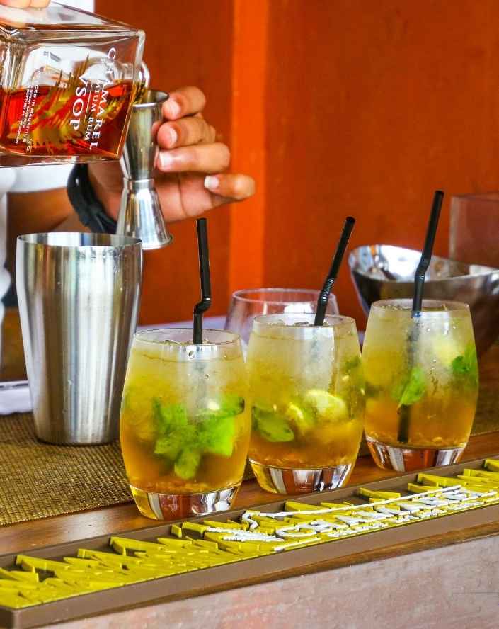 bar